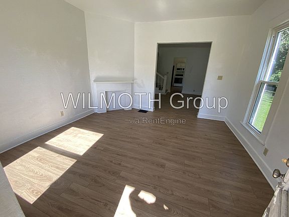 2nd image of 730 W 9th St