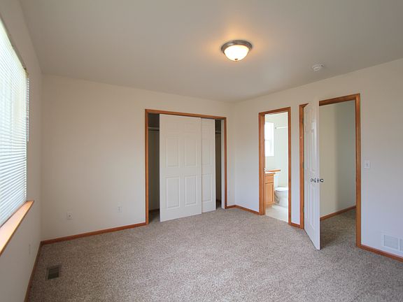 master bedroom with pvt full bath