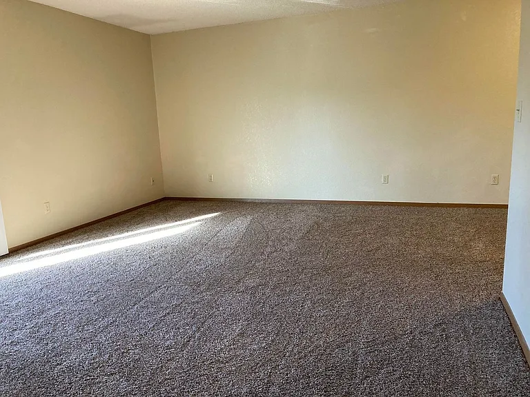 Capitol Apartments — Photo 13