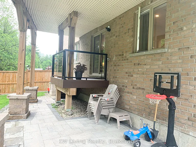 162 Art West Ave #LOWER — Photo 32