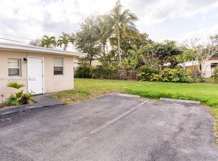 5820 Grant St, Hollywood, FL 33021