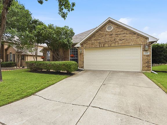 3rd image of 12117 Shadybrook Dr