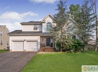 35 Overhill Dr, Old Bridge, NJ 08857