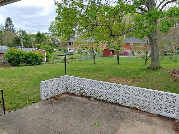 4th image of 104 Ferrol Ave