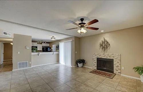 533 W Guadalupe Rd Photo 1