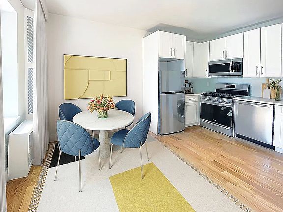 3rd image of 105 Bennett Ave #44B