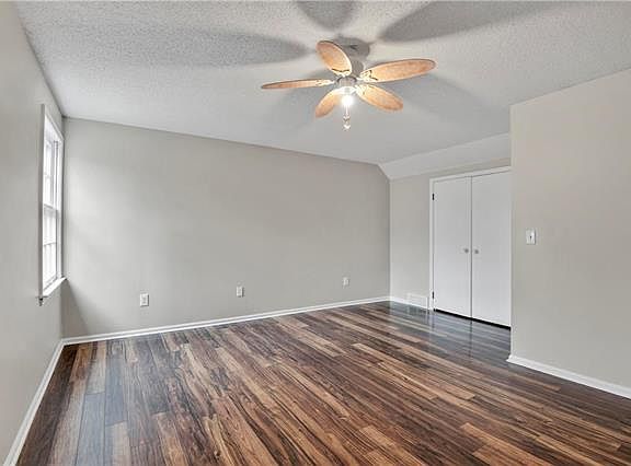 5th image of 11606 Cherry St