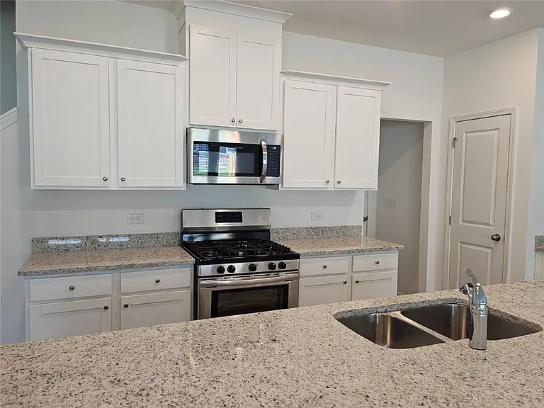 1853 Frisco Way — Photo 6