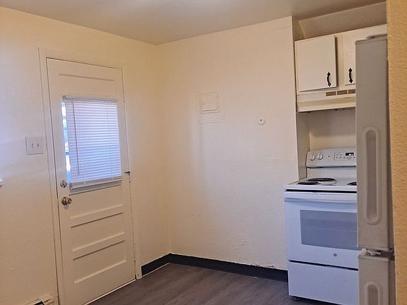 4th image of 2122 Norman Ln #3