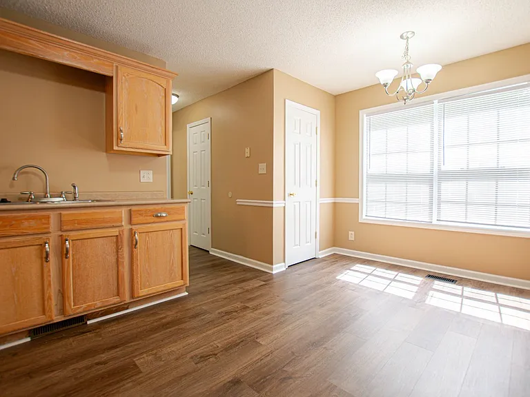 895 Sugarcane Way — Photo 11
