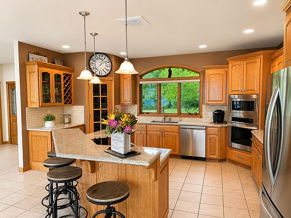 5th image of 12512 Tanglewood Rd