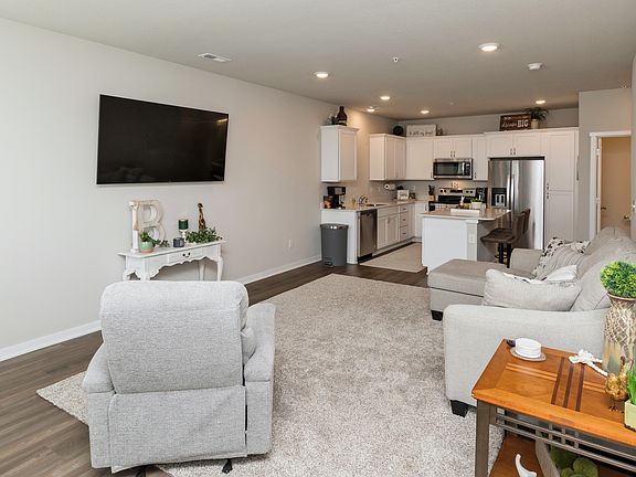 3rd image of 9561 Heightsview Dr