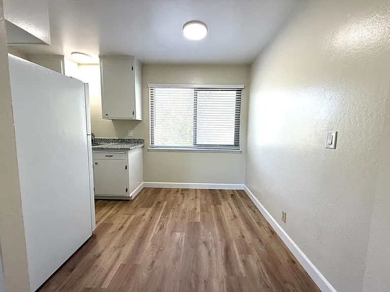 3061 David Ave — Photo 3