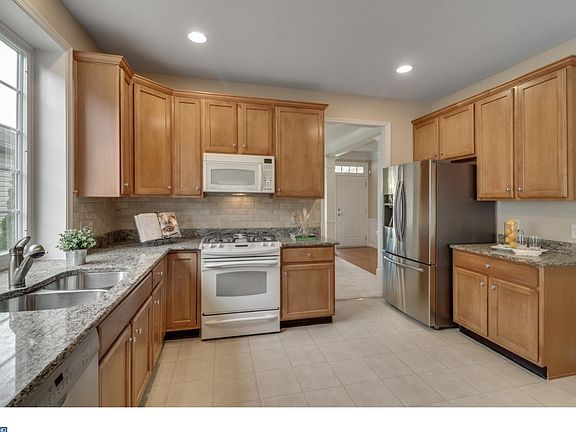 5th image of 206 Galleon Dr