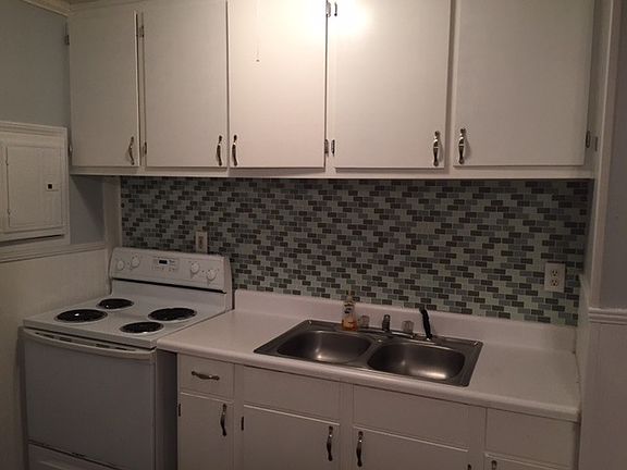 3rd image of 119 Katherine St NE APT B