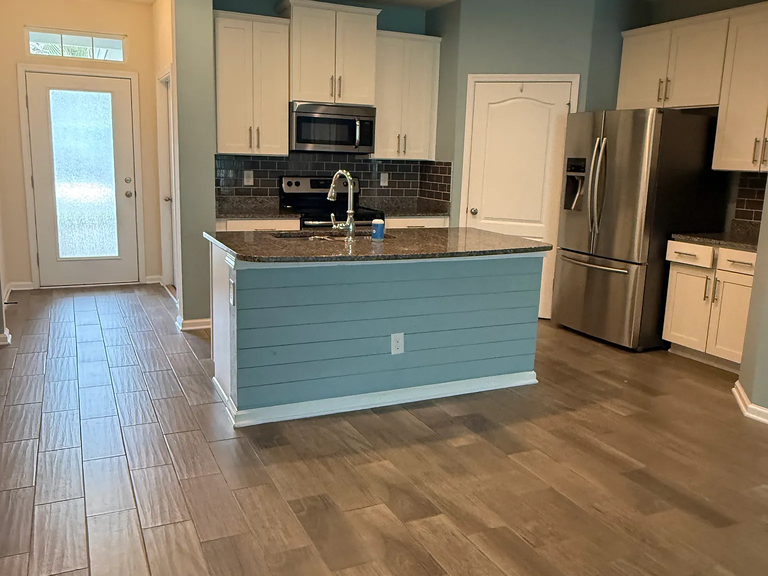 2 bed, 1442 sqft, $1,948 — Photo 1
