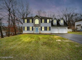 715 Horizon Dr, Stroudsburg, PA 18360
