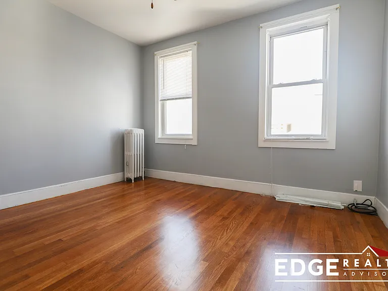 19 Shannon St #3 — Photo 8