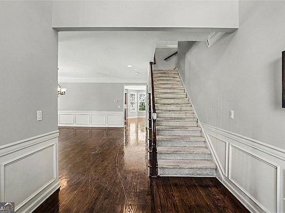 5th image of 3247 Walnut Rdg