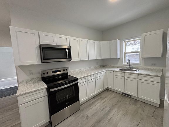 3rd image of 1303 Buffalo St APT 1
