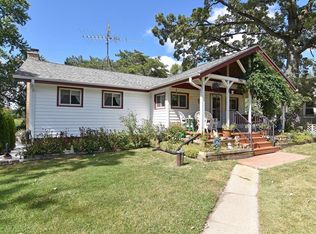 7916 Shorewood Dr, Salem, WI 53168