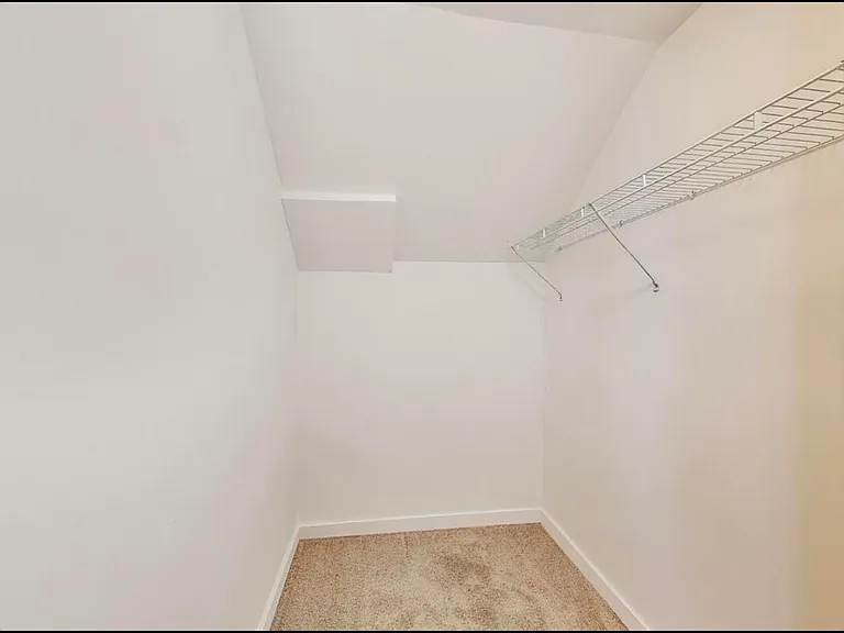 415 Bloom St — Photo 3