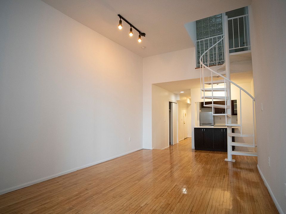 1st image of 220 W 14th St APT 5C