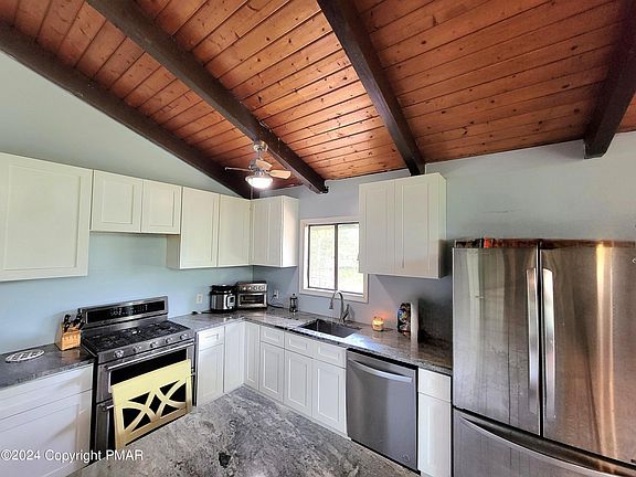 5th image of 1708 Rolling Hills Dr