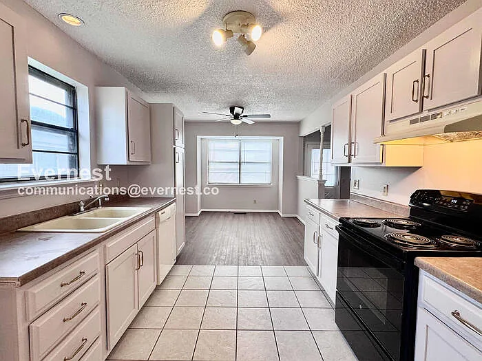 3208 S 137th East Ave — Photo 4