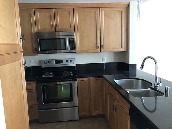 3rd image of 2216 River Run Dr Unit 92