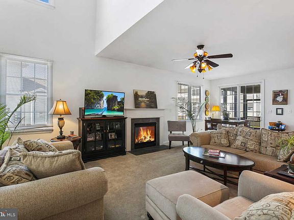 4th image of 11132 Signature Blvd