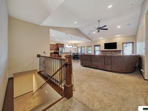 4th image of 5730 Clear Creek Dr