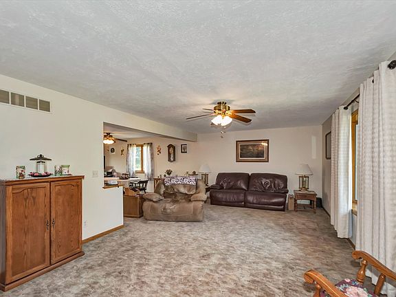 5th image of 3195 School Dr