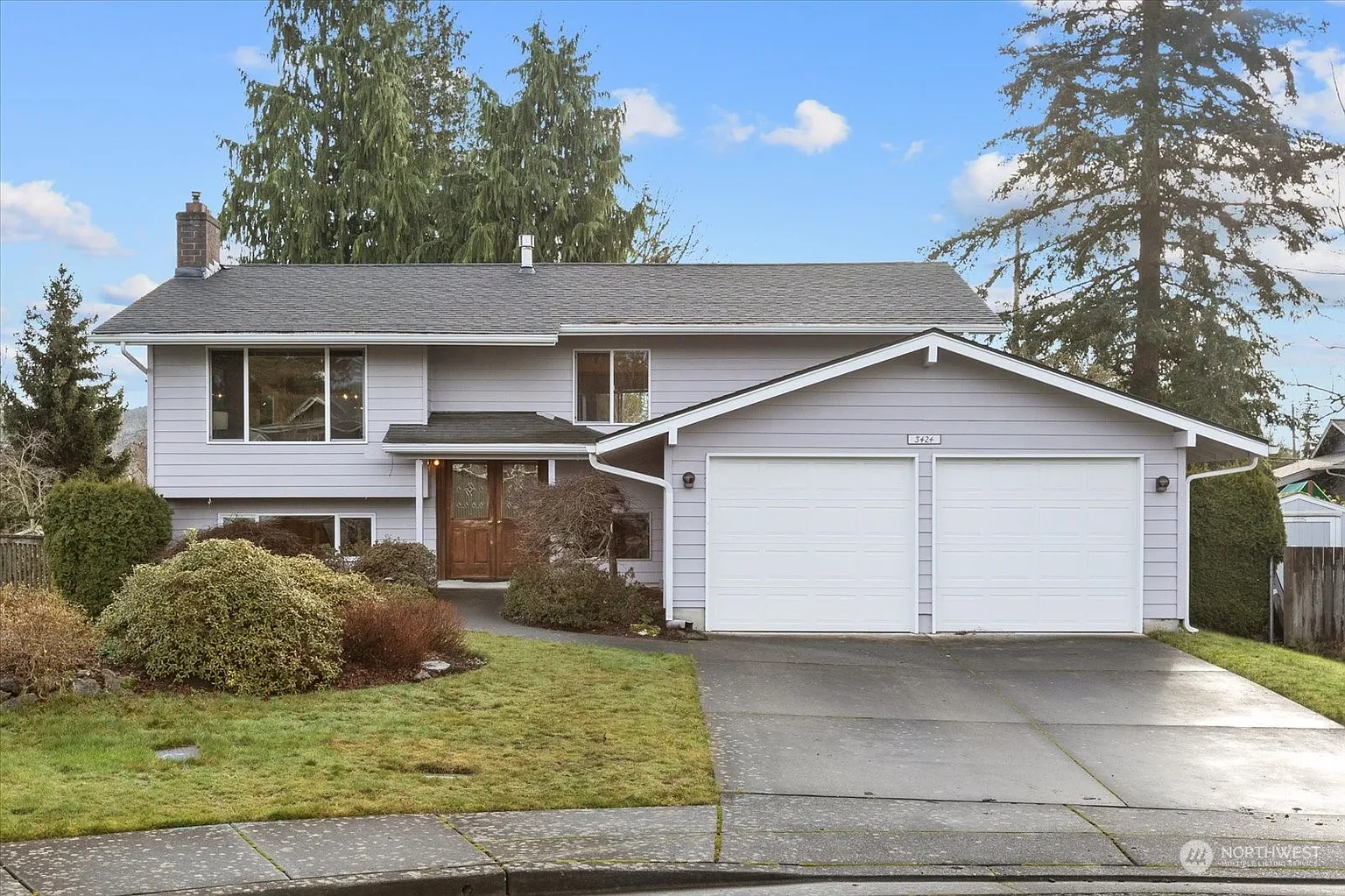 3424 Crestline Place photo 1