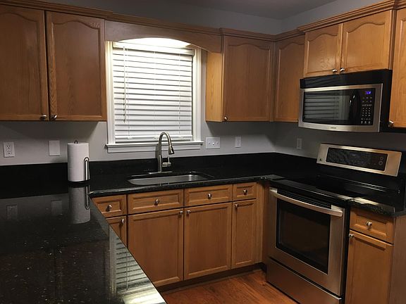 Stainless & Black Appliances