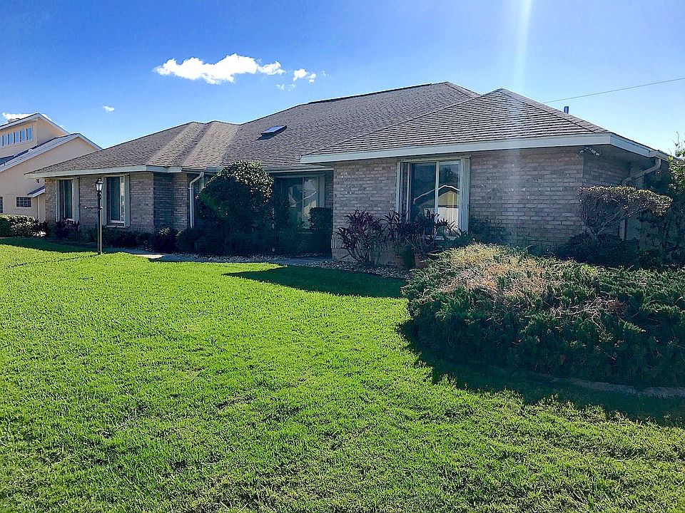 1st image of 4 Fairwinds Cir