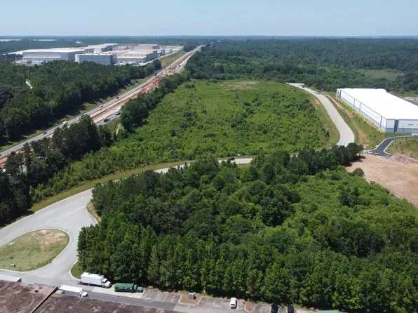 Steven B Tanger Blvd, Commerce, GA 30529