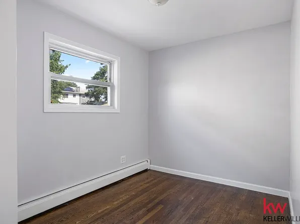 118-27 Lakeview Boulevard East image 12 of 14