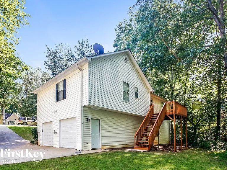441 Bakers Bridge Cir — Photo 15