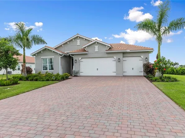 18006 Sandtrap Dr, Naples, FL 34114