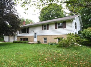 36199 52nd Ave, Paw Paw, MI 49079