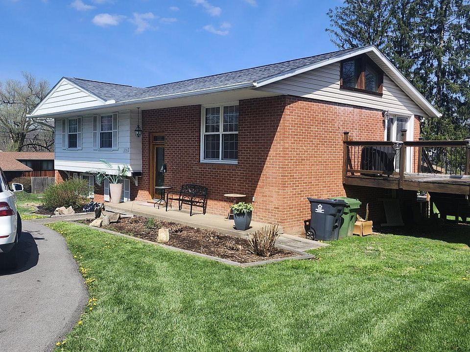 2nd image of 1296 Jacobs Dr