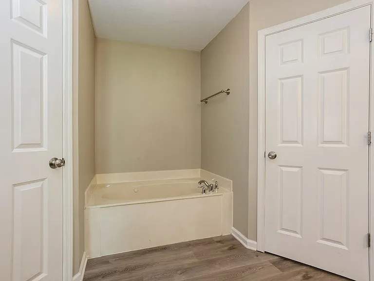 1657 Madison Ave — Photo 11