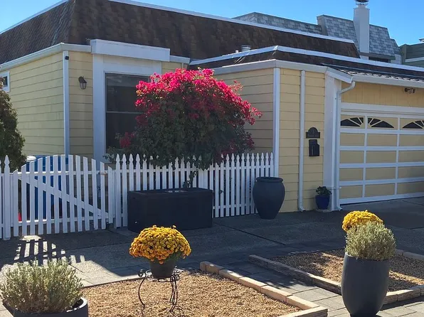 3 Parkridge Ct, Belmont, CA 94002