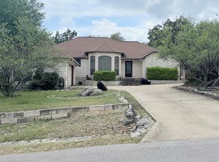 611 Rolling Green Dr, Lakeway, TX 78734