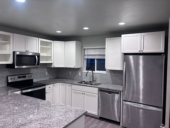 2nd image of 406 S 5th St #408-1