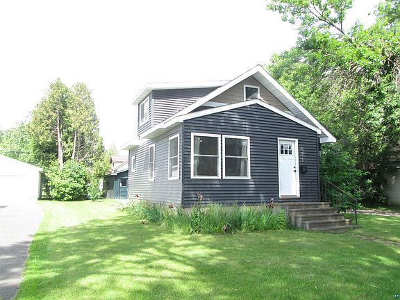 3rd image of 421 8th St