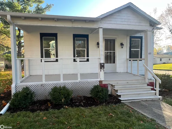 611 S 3rd St, Fairfield, IA 52556