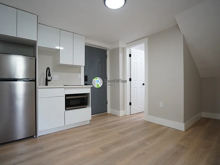 142 Dorchester St #16 — Photo 2