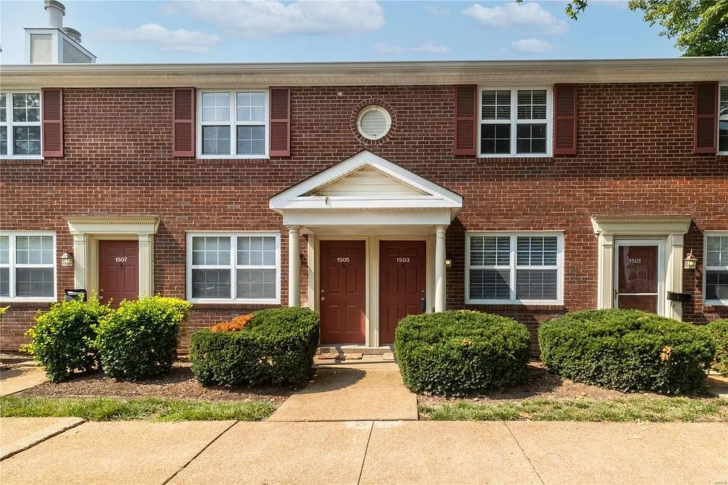 1503 E Swan Cir — Photo 3